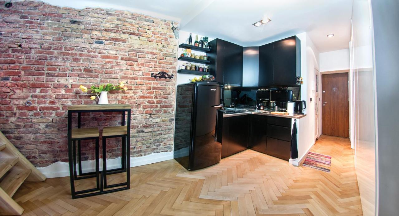 Waw Apartamenty Centrum Varsovia Exterior foto