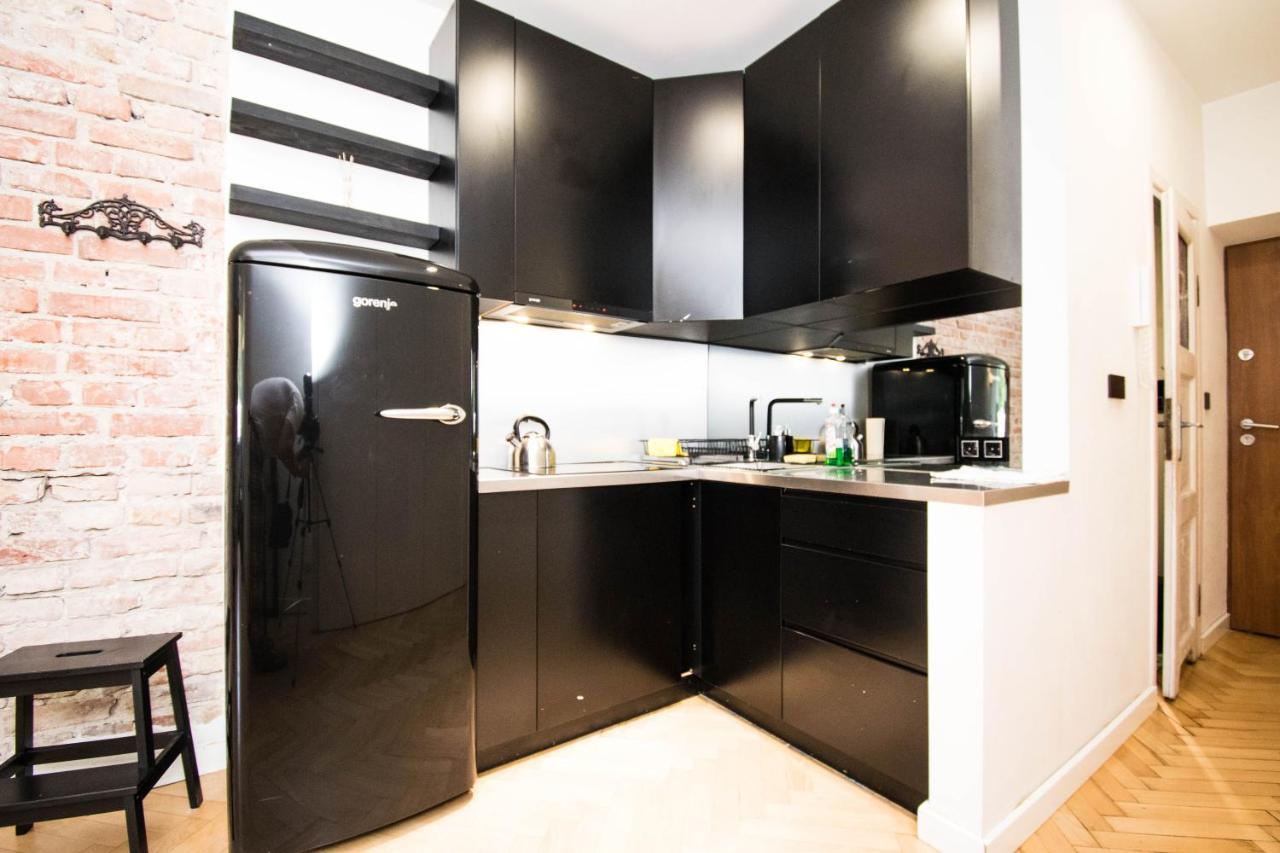 Waw Apartamenty Centrum Varsovia Exterior foto